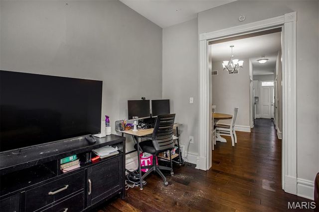 3857 Virginia Avenue, St Louis, MO 63118