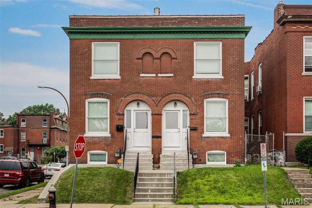 3857 Virginia Avenue, St Louis, MO 63118
