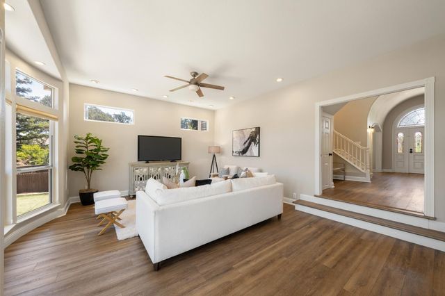 108 Brugler Ct, Folsom, CA 95630