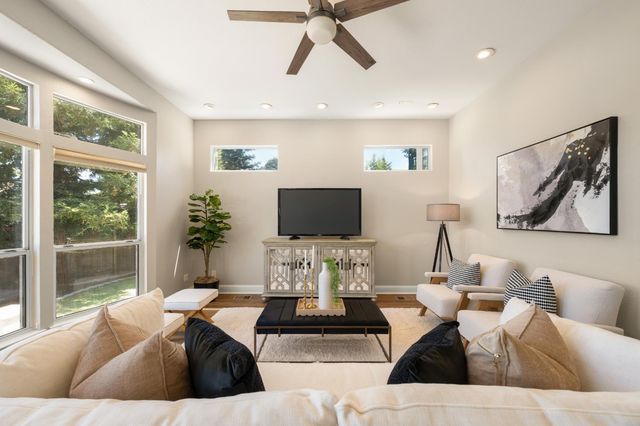 108 Brugler Ct, Folsom, CA 95630