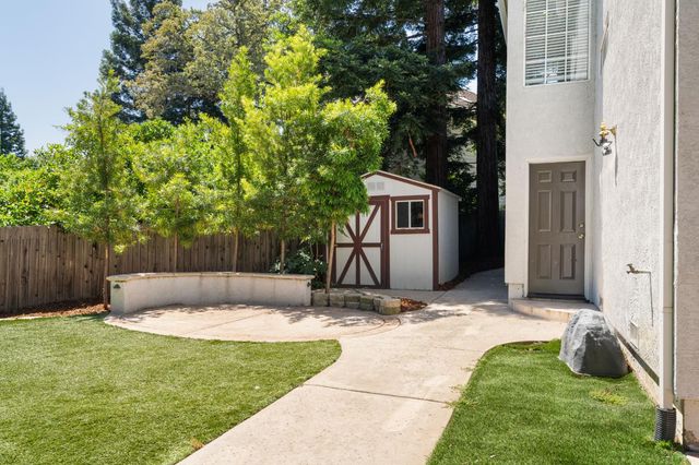 108 Brugler Ct, Folsom, CA 95630