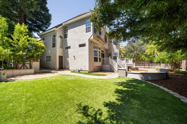 108 Brugler Ct, Folsom, CA 95630