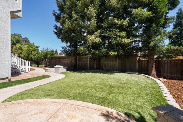 108 Brugler Ct, Folsom, CA 95630