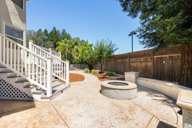 108 Brugler Ct, Folsom, CA 95630