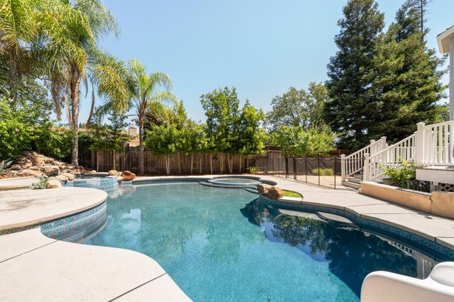 108 Brugler Ct, Folsom, CA 95630