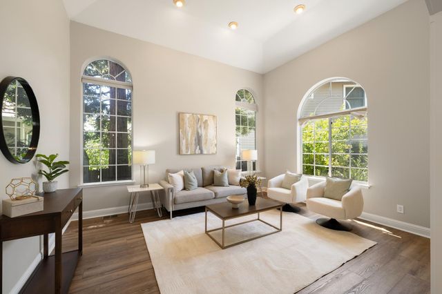 108 Brugler Ct, Folsom, CA 95630