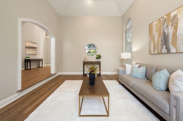 108 Brugler Ct, Folsom, CA 95630