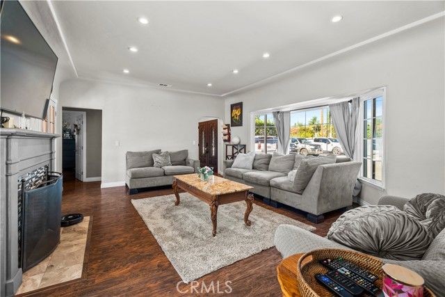 15358 Cohasset, Van Nuys (los Angeles), CA 91406