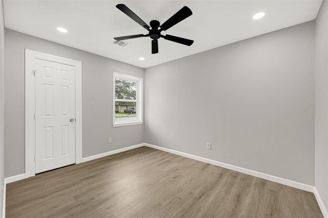 631 Branding Iron Lane Lane, Houston, TX 77060