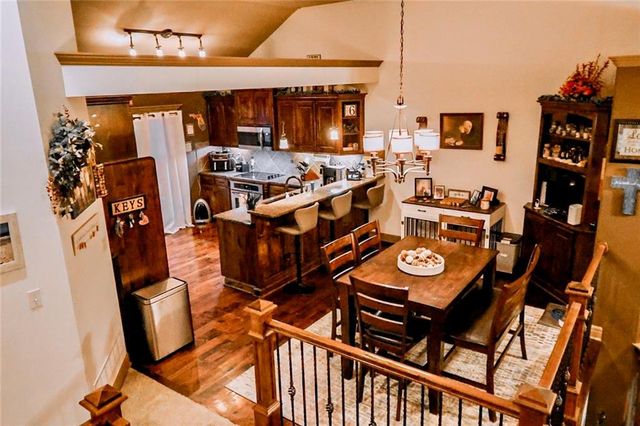 21805 E 32nd Terrace S, Independence, MO 64057