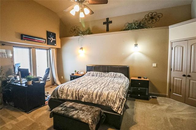 21805 E 32nd Terrace S, Independence, MO 64057