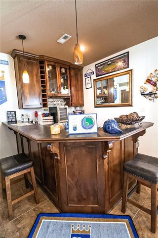 21805 E 32nd Terrace S, Independence, MO 64057