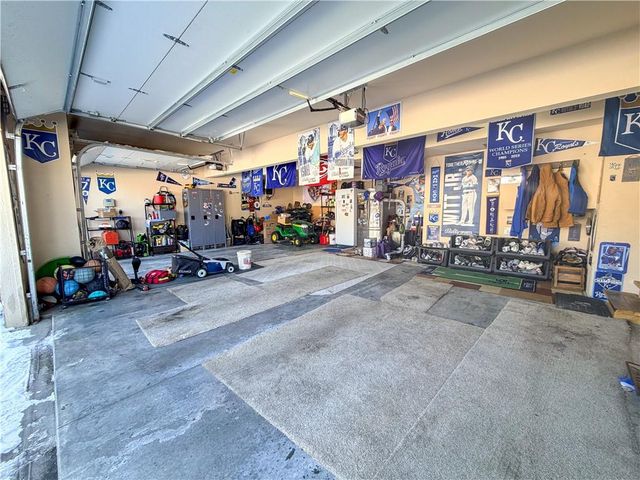 21805 E 32nd Terrace S, Independence, MO 64057