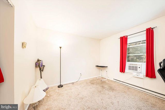 33-33A W PENNSYLVANIA AVE, Stewartstown, PA 17363