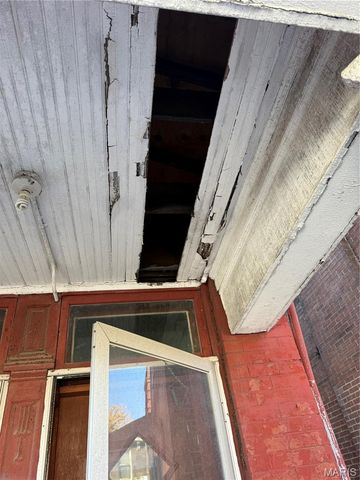 4146 Labadie Avenue, St Louis, MO 63115