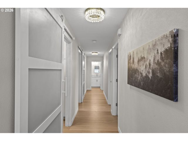 200 BURNHAM Rd 311, Lake Oswego, OR 97034