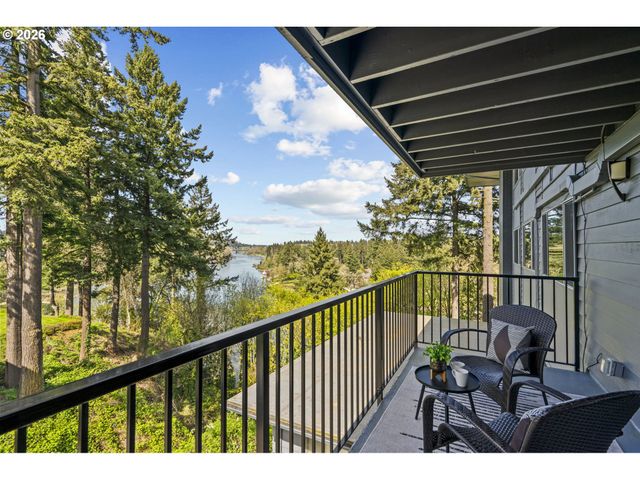 200 BURNHAM Rd 311, Lake Oswego, OR 97034