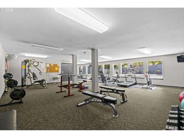 200 BURNHAM Rd 311, Lake Oswego, OR 97034