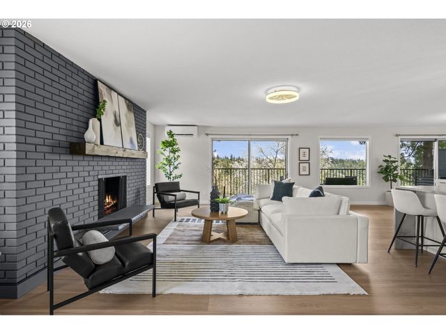 200 BURNHAM Rd 311, Lake Oswego, OR 97034