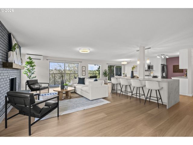 200 BURNHAM Rd 311, Lake Oswego, OR 97034