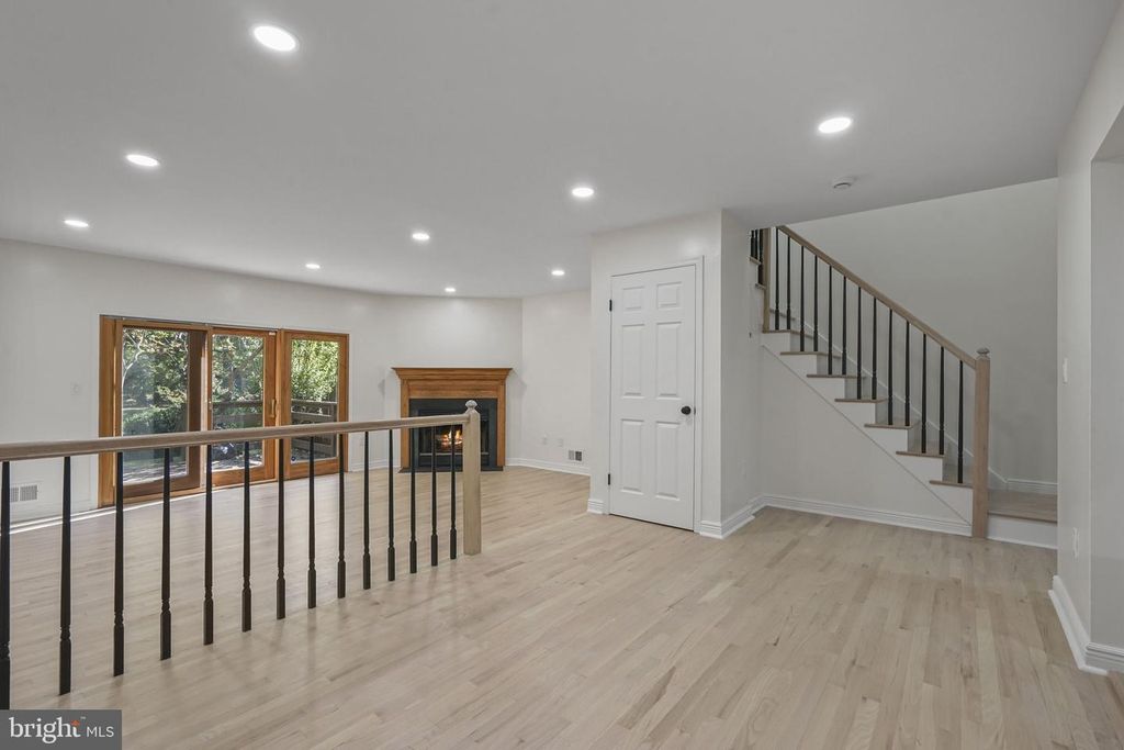 62 DANIELLE CT, LAWRENCE TOWNSHIP, NJ 08648 — photo 4