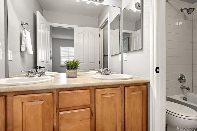 6441 S Millbrook Way, Aurora, CO 80016