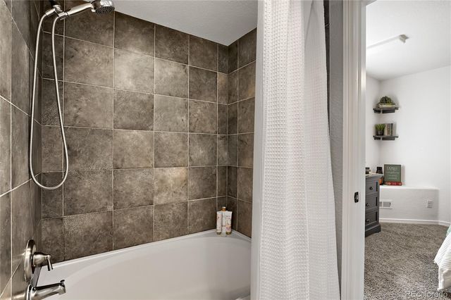 6441 S Millbrook Way, Aurora, CO 80016