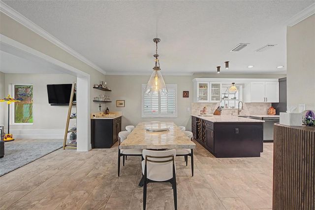 704 BAYSHORE DRIVE, Tarpon Springs, FL 34689