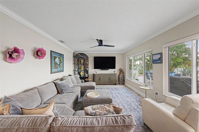 704 BAYSHORE DRIVE, Tarpon Springs, FL 34689