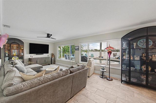 704 BAYSHORE DRIVE, Tarpon Springs, FL 34689