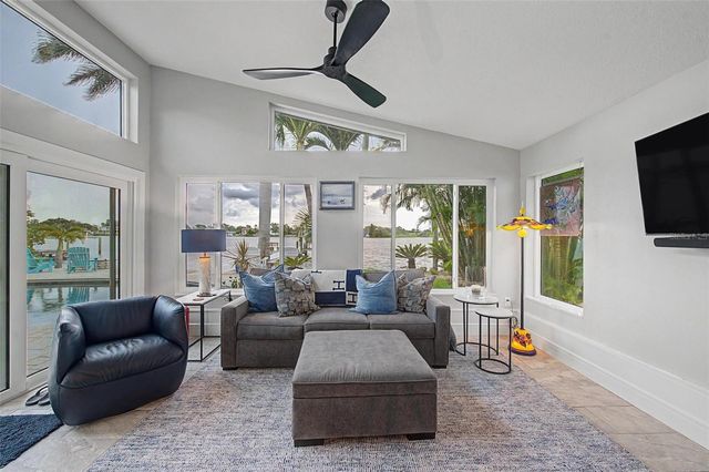 704 BAYSHORE DRIVE, Tarpon Springs, FL 34689