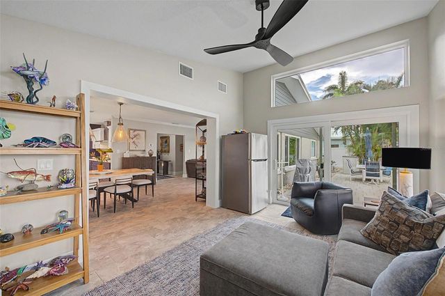 704 BAYSHORE DRIVE, Tarpon Springs, FL 34689