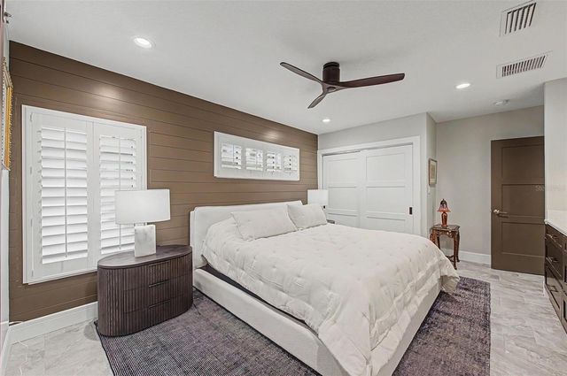 704 BAYSHORE DRIVE, Tarpon Springs, FL 34689