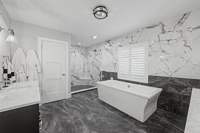704 BAYSHORE DRIVE, Tarpon Springs, FL 34689