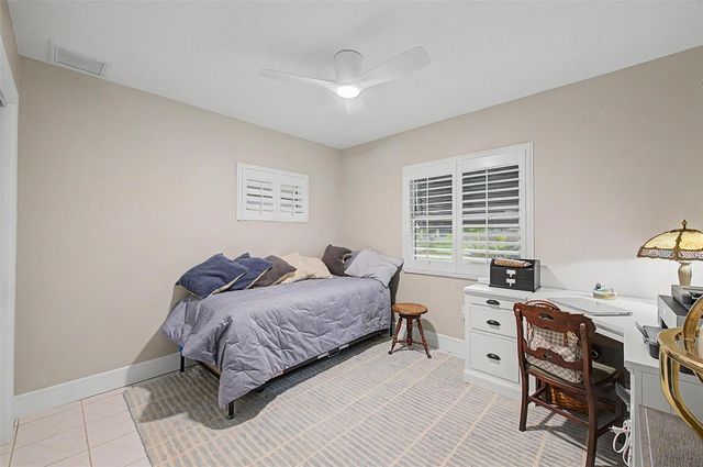 704 BAYSHORE DRIVE, Tarpon Springs, FL 34689