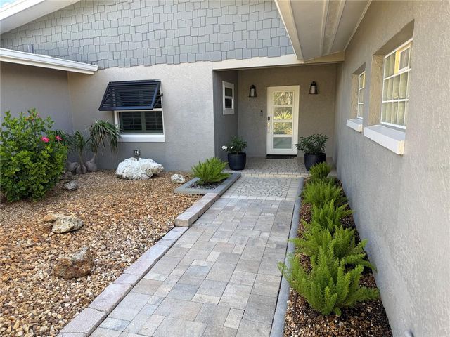 704 BAYSHORE DRIVE, Tarpon Springs, FL 34689