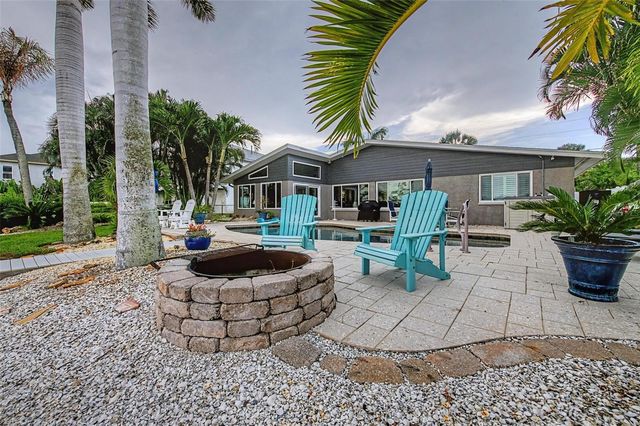704 BAYSHORE DRIVE, Tarpon Springs, FL 34689
