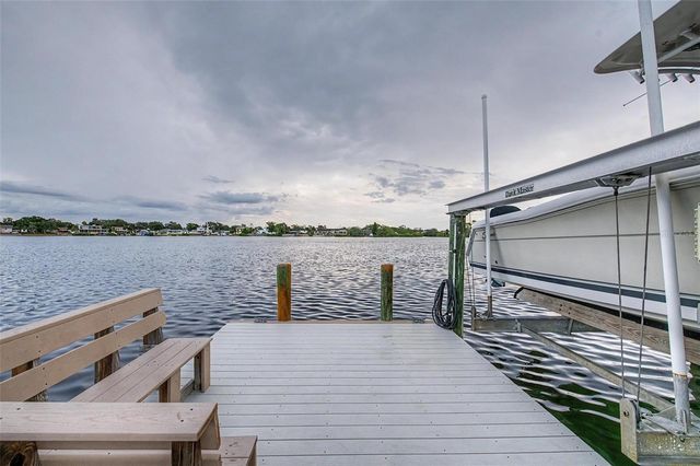704 BAYSHORE DRIVE, Tarpon Springs, FL 34689