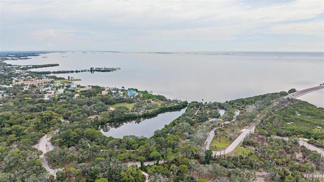 704 BAYSHORE DRIVE, Tarpon Springs, FL 34689