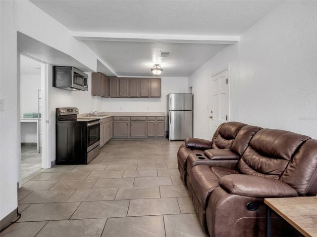 2600 EUSTON ROAD, Winter Park, FL 32789