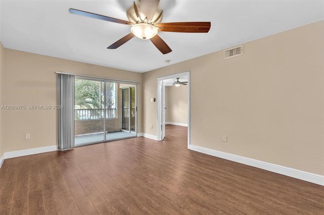 2850 N Oakland Forest Drive 208, Oakland Park, FL 33309