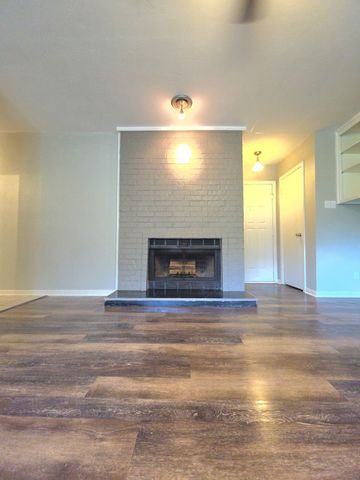1308 Memory Lane 5111, Arlington, TX 76011