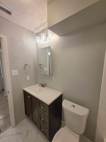 1308 Memory Lane 5111, Arlington, TX 76011