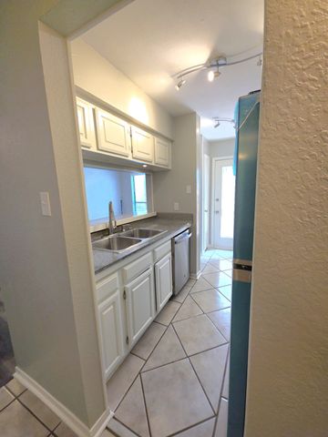 1308 Memory Lane 5111, Arlington, TX 76011