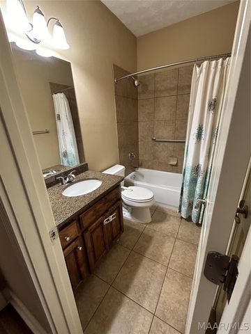 110 WRIGHTSBURG Circle, Wetumpka, AL 36093