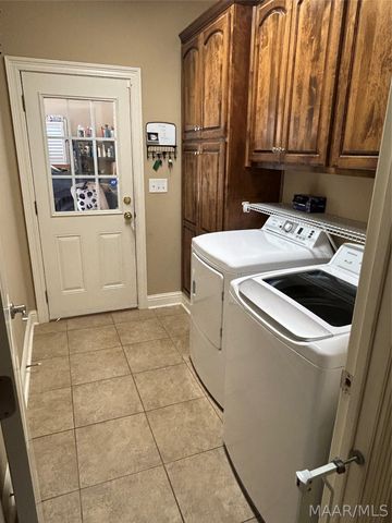110 WRIGHTSBURG Circle, Wetumpka, AL 36093