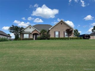 110 WRIGHTSBURG Circle, Wetumpka, AL 36093