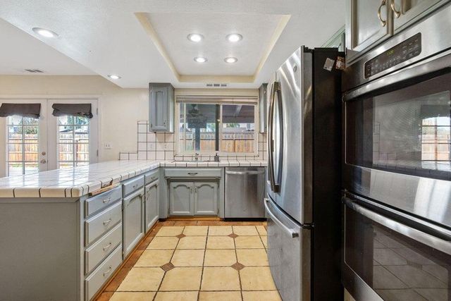 3312 W Cutler Avenue, Visalia, CA 93277