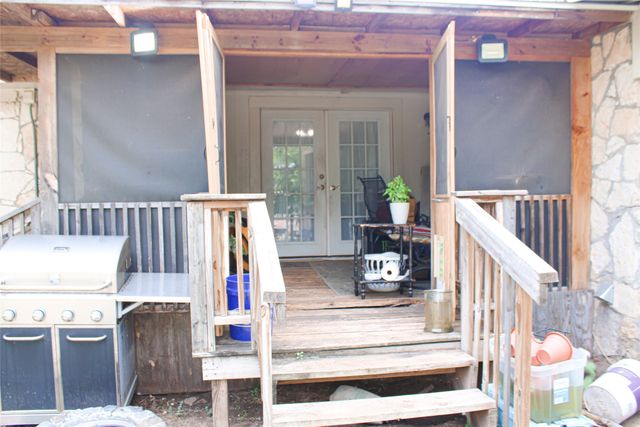 110 N Cherry Lane, Granbury, TX 76048