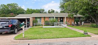 110 N Cherry Lane, Granbury, TX 76048